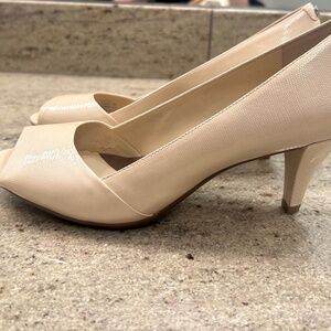 New!! Calvin Klein Nude Patent Peep Toe Pumps